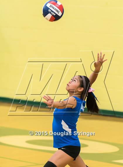 Thumbnail 2 in JV: Irvington @ Moreau Catholic photogallery.