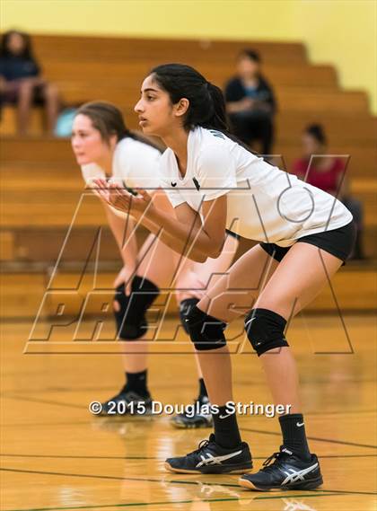 Thumbnail 2 in JV: Irvington @ Moreau Catholic photogallery.