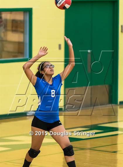 Thumbnail 3 in JV: Irvington @ Moreau Catholic photogallery.