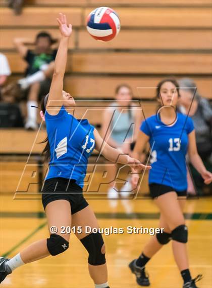 Thumbnail 1 in JV: Irvington @ Moreau Catholic photogallery.