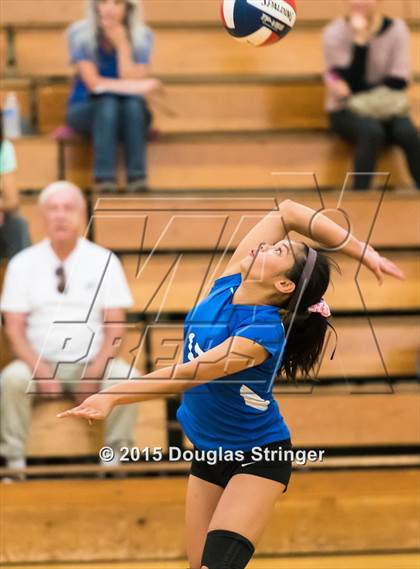 Thumbnail 2 in JV: Irvington @ Moreau Catholic photogallery.