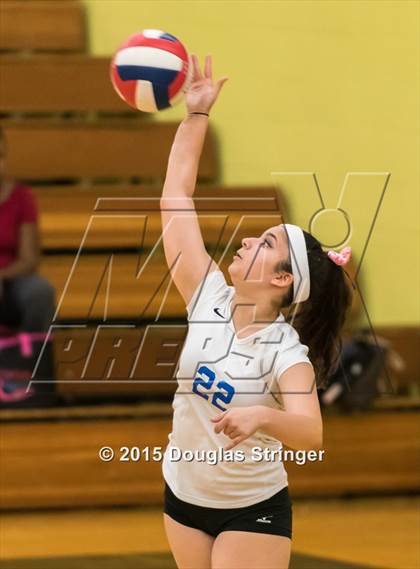 Thumbnail 1 in JV: Irvington @ Moreau Catholic photogallery.