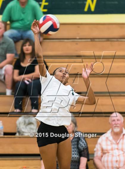 Thumbnail 2 in JV: Irvington @ Moreau Catholic photogallery.