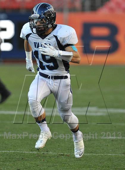 Thumbnail 3 in Valor Christian vs. Fairview (CHSAA 5A Final) photogallery.