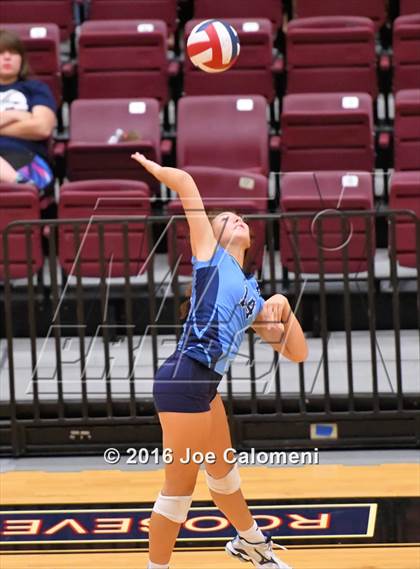 Thumbnail 3 in Lee [Robert E.] vs Johnson [Claudia Taylor] (Littleton Gym) photogallery.