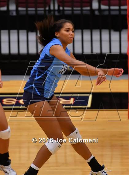 Thumbnail 3 in Lee [Robert E.] vs Johnson [Claudia Taylor] (Littleton Gym) photogallery.