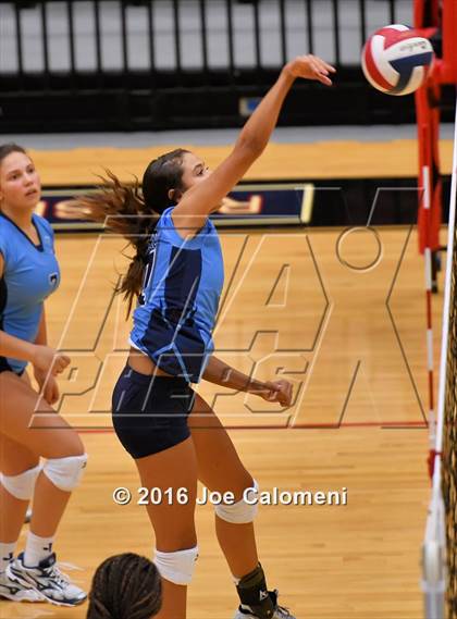Thumbnail 1 in Lee [Robert E.] vs Johnson [Claudia Taylor] (Littleton Gym) photogallery.