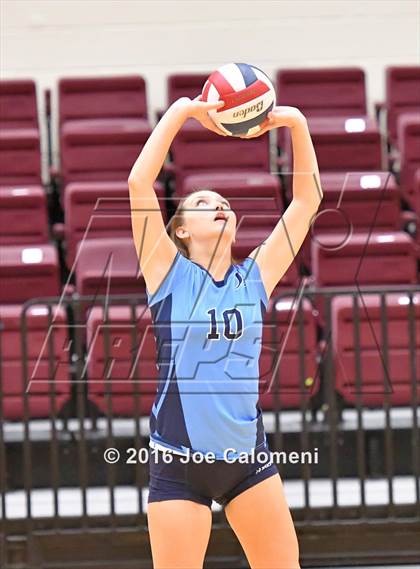 Thumbnail 1 in Lee [Robert E.] vs Johnson [Claudia Taylor] (Littleton Gym) photogallery.
