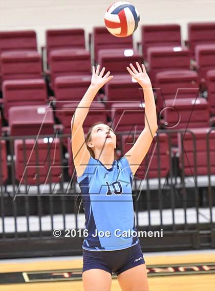 Thumbnail 1 in Lee [Robert E.] vs Johnson [Claudia Taylor] (Littleton Gym) photogallery.