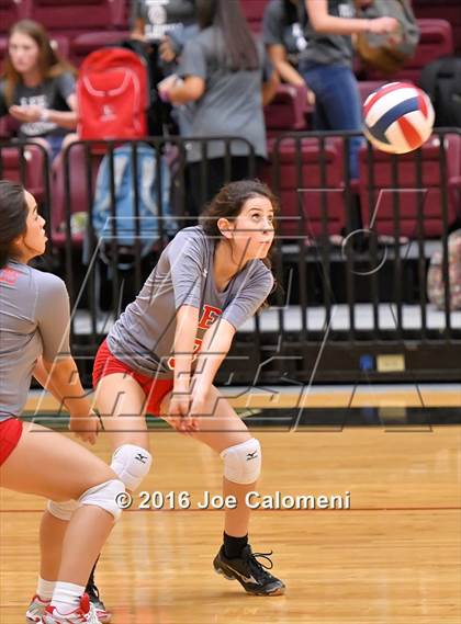 Thumbnail 1 in Lee [Robert E.] vs Johnson [Claudia Taylor] (Littleton Gym) photogallery.