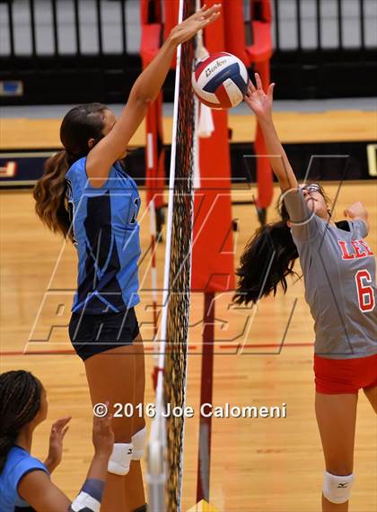 Thumbnail 3 in Lee [Robert E.] vs Johnson [Claudia Taylor] (Littleton Gym) photogallery.