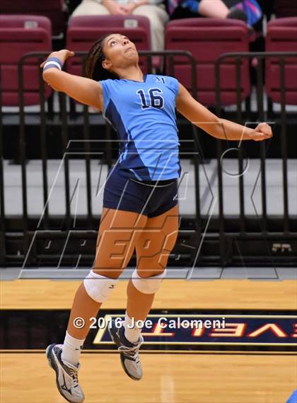 Thumbnail 3 in Lee [Robert E.] vs Johnson [Claudia Taylor] (Littleton Gym) photogallery.