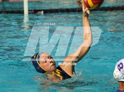 Thumbnail 1 in St. Ignatius vs Arroyo Grande (St. Francis Invitational) photogallery.