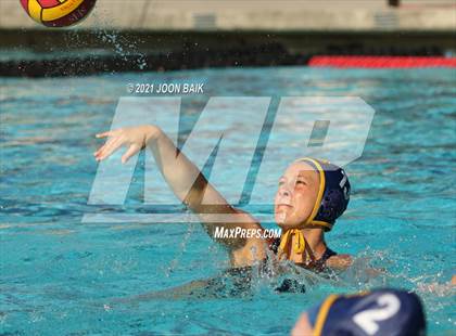 Thumbnail 2 in St. Ignatius vs Arroyo Grande (St. Francis Invitational) photogallery.