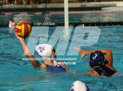 Thumbnail 1 in St. Ignatius vs Arroyo Grande (St. Francis Invitational) photogallery.