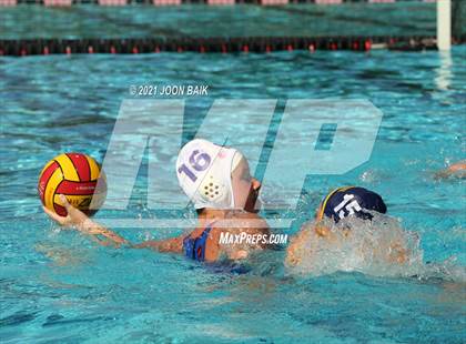Thumbnail 3 in St. Ignatius vs Arroyo Grande (St. Francis Invitational) photogallery.