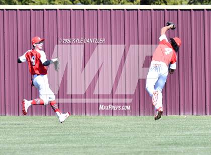 Thumbnail 2 in Greenville vs Farmersville (Bells Invitational) photogallery.