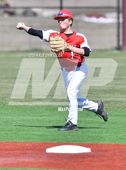 Thumbnail 2 in Greenville vs Farmersville (Bells Invitational) photogallery.