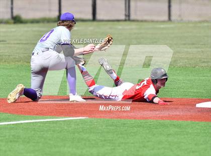 Thumbnail 3 in Greenville vs Farmersville (Bells Invitational) photogallery.