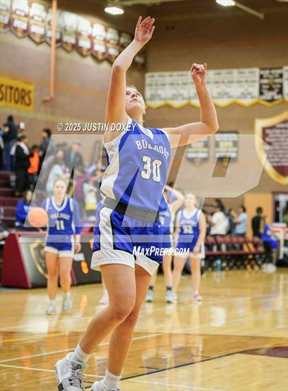 Thumbnail 2 in Smith Valley vs Eureka (NIAA Class 1A State Quarterfinals) photogallery.