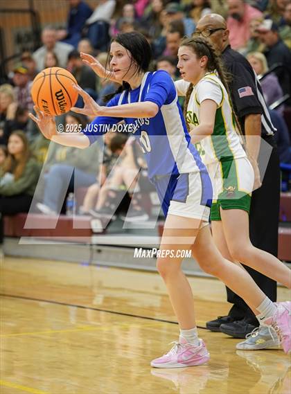 Thumbnail 1 in Smith Valley vs Eureka (NIAA Class 1A State Quarterfinals) photogallery.