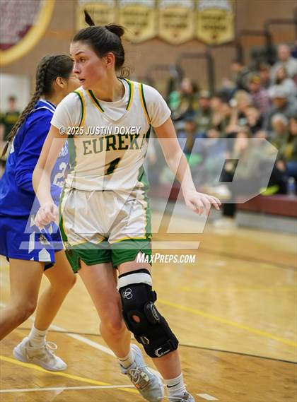 Thumbnail 2 in Smith Valley vs Eureka (NIAA Class 1A State Quarterfinals) photogallery.