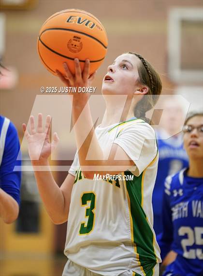Thumbnail 3 in Smith Valley vs Eureka (NIAA Class 1A State Quarterfinals) photogallery.