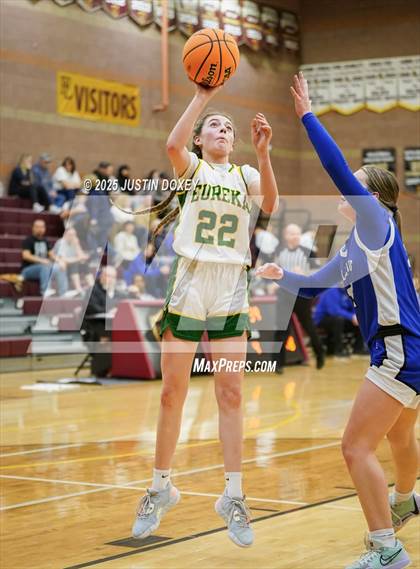 Thumbnail 1 in Smith Valley vs Eureka (NIAA Class 1A State Quarterfinals) photogallery.
