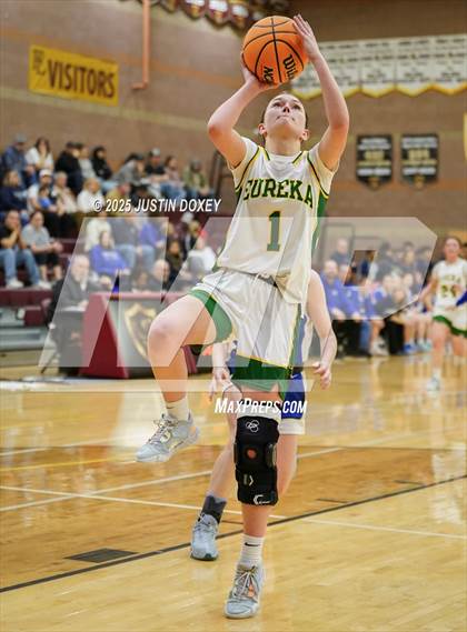 Thumbnail 1 in Smith Valley vs Eureka (NIAA Class 1A State Quarterfinals) photogallery.