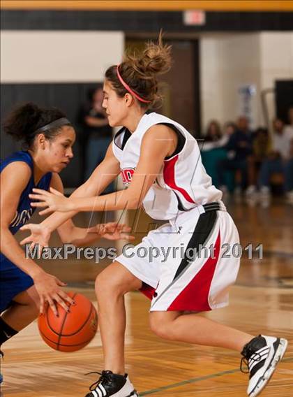 Thumbnail 1 in Dickinson vs Clear Brook (McDonald's Texas Invitational) photogallery.