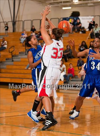 Thumbnail 1 in Dickinson vs Clear Brook (McDonald's Texas Invitational) photogallery.