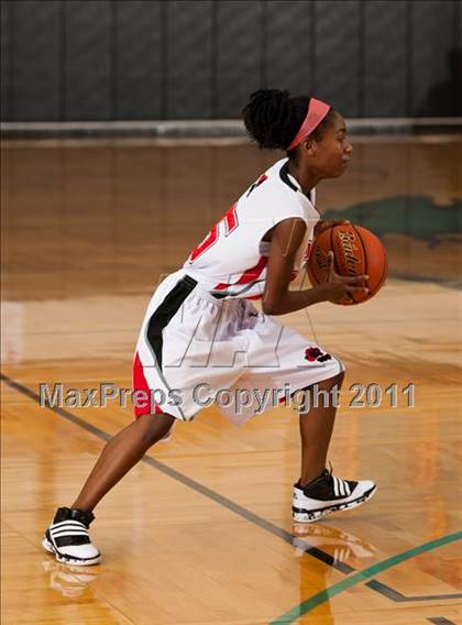 Thumbnail 2 in Dickinson vs Clear Brook (McDonald's Texas Invitational) photogallery.