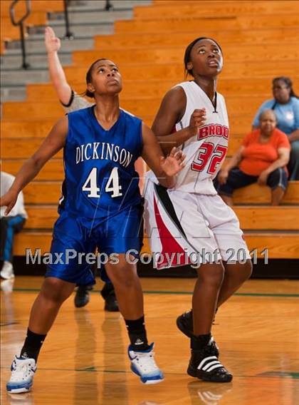 Thumbnail 2 in Dickinson vs Clear Brook (McDonald's Texas Invitational) photogallery.