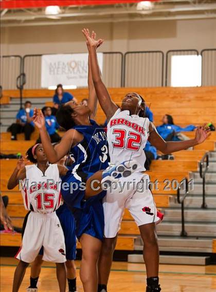 Thumbnail 3 in Dickinson vs Clear Brook (McDonald's Texas Invitational) photogallery.