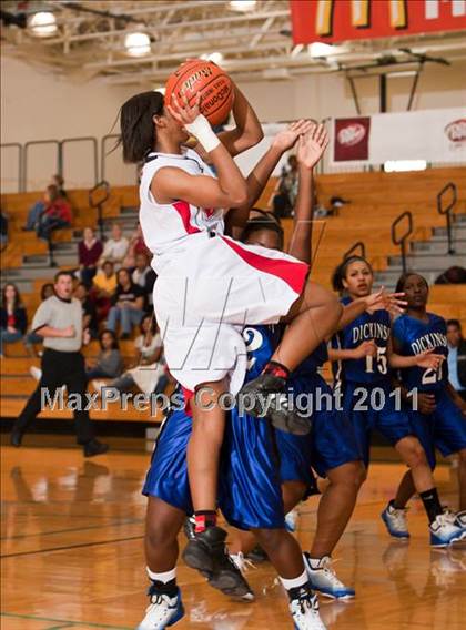Thumbnail 2 in Dickinson vs Clear Brook (McDonald's Texas Invitational) photogallery.