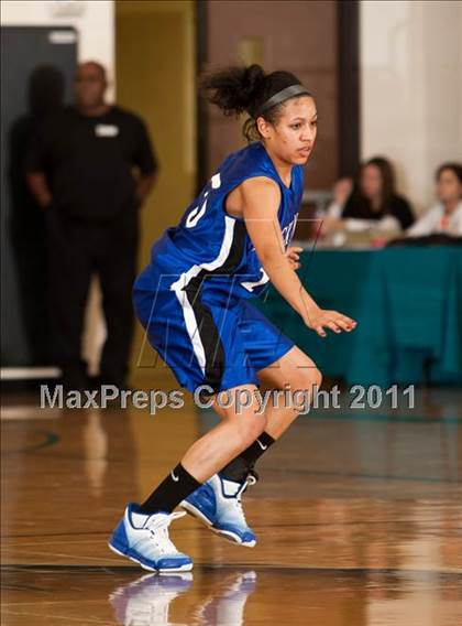 Thumbnail 1 in Dickinson vs Clear Brook (McDonald's Texas Invitational) photogallery.