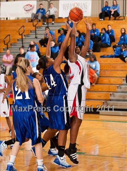 Thumbnail 3 in Dickinson vs Clear Brook (McDonald's Texas Invitational) photogallery.