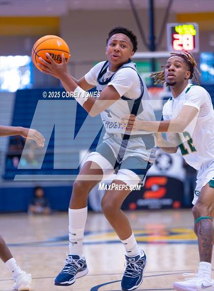 Thumbnail 1 in Pace Academy vs Grayson (Georgia's Elite 8 Tip Off Classic) photogallery.
