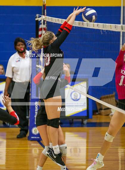Thumbnail 2 in Incarnate Word Academy @ Kelly Catholic photogallery.