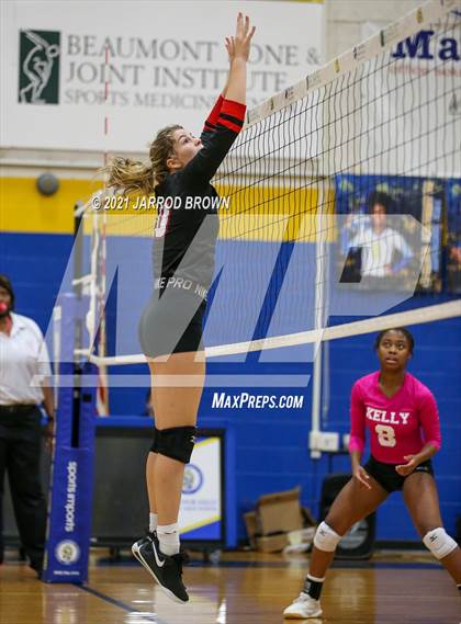 Thumbnail 1 in Incarnate Word Academy @ Kelly Catholic photogallery.