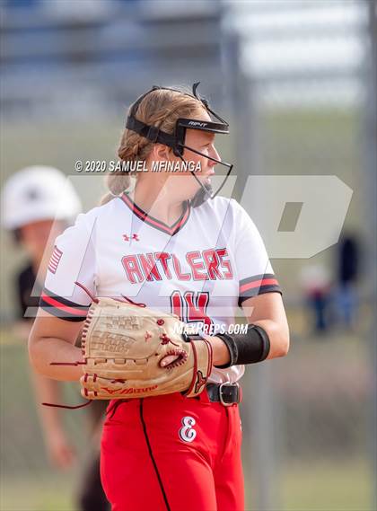Thumbnail 2 in Elkhorn vs. Lincoln Southeast photogallery.