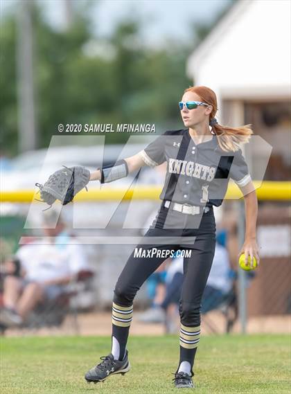 Thumbnail 2 in Elkhorn vs. Lincoln Southeast photogallery.
