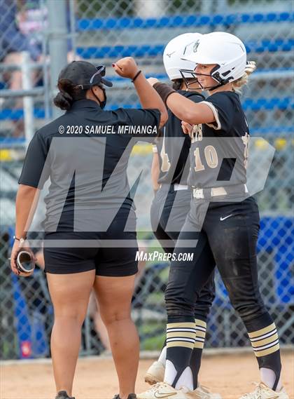 Thumbnail 2 in Elkhorn vs. Lincoln Southeast photogallery.