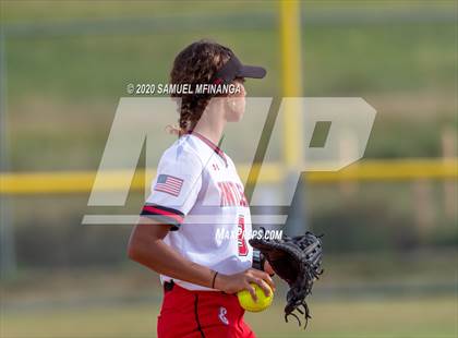 Thumbnail 2 in Elkhorn vs. Lincoln Southeast photogallery.