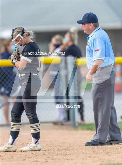 Thumbnail 2 in Elkhorn vs. Lincoln Southeast photogallery.