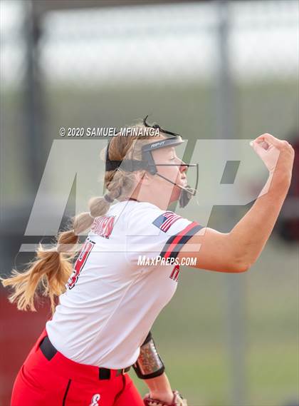 Thumbnail 3 in Elkhorn vs. Lincoln Southeast photogallery.
