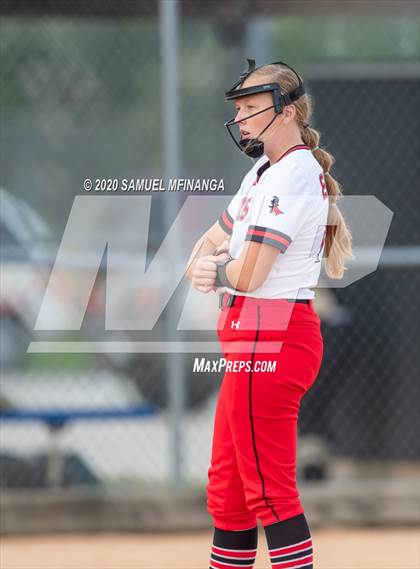 Thumbnail 3 in Elkhorn vs. Lincoln Southeast photogallery.