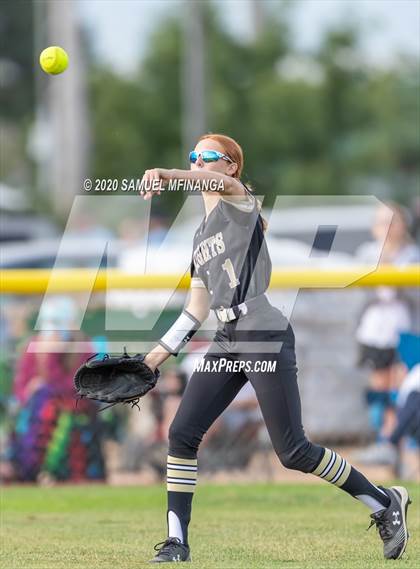 Thumbnail 2 in Elkhorn vs. Lincoln Southeast photogallery.