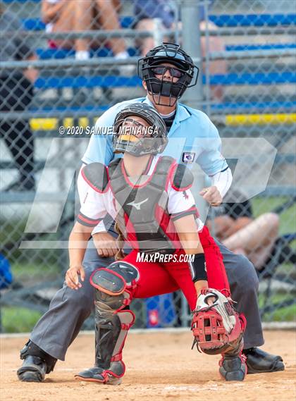 Thumbnail 2 in Elkhorn vs. Lincoln Southeast photogallery.