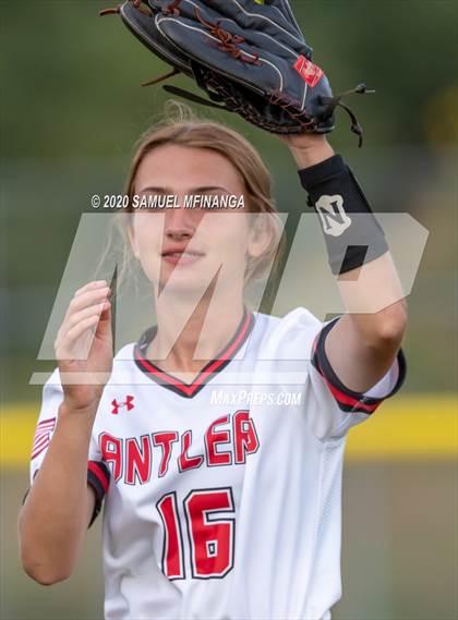 Thumbnail 2 in Elkhorn vs. Lincoln Southeast photogallery.